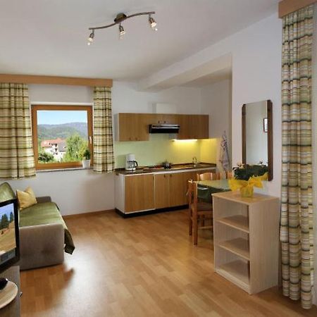 Appartement Schaller San Lorenzo di Sebato Luaran gambar