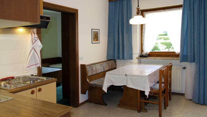 Appartement Schaller San Lorenzo di Sebato Luaran gambar